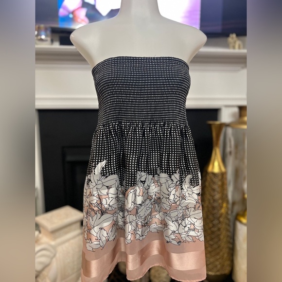 Max Edition Dresses & Skirts - Max Edition - Sweet polka dots, floral strapless . Size Large